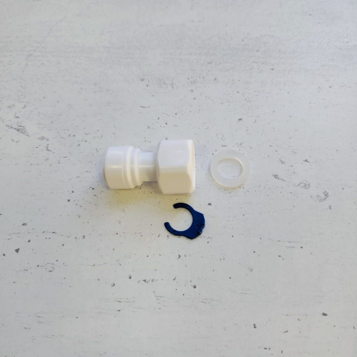 Фитинг переходник прямой 3/8" трубка - 1/2" внутренняя резьба (фитинги съемные для осмоса и фильтра) картинка №2